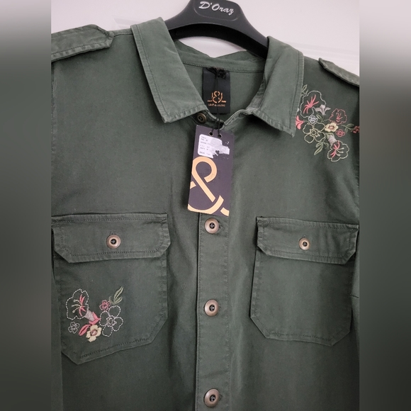 3/$30 Ladies Jacket - Picture 6 of 8